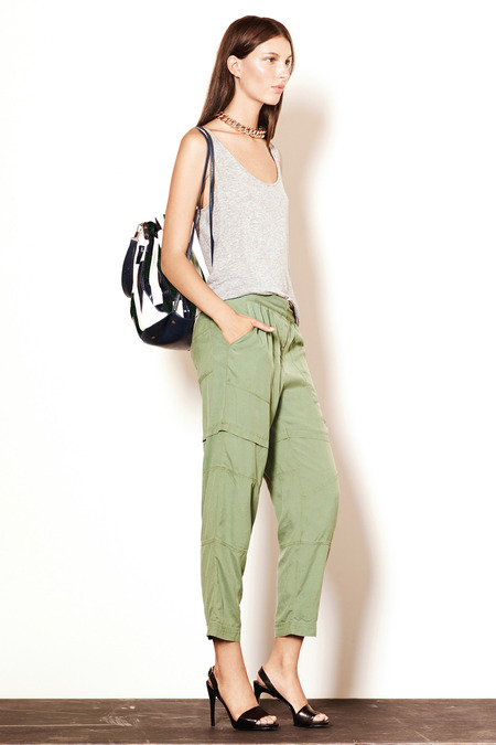 Elizabeth_007_1366.450x675